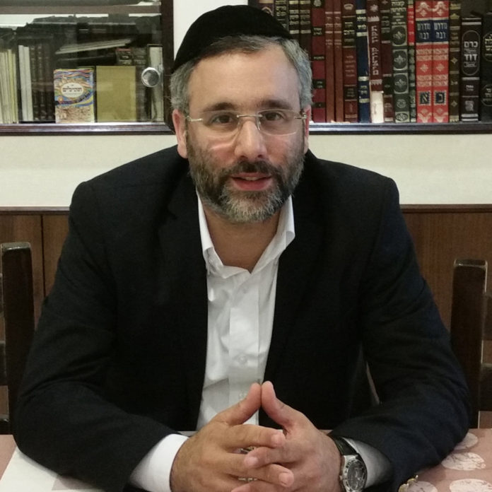 EXCLUSIF - Comment choisir son école ? Interview avec le rav David Choukroun