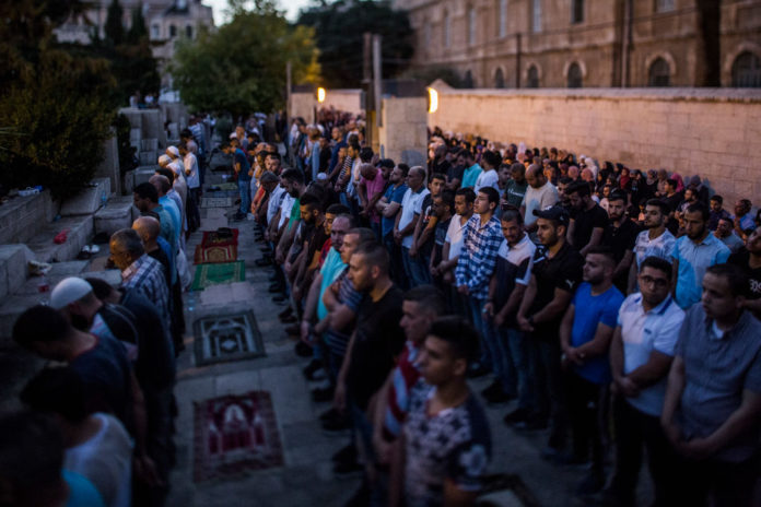 Clashes Break Out During Noon Prayer Outside Al Aqsa Mosque In Jerusalem