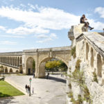 Aqueduc-arceaux-montpellier-jeune-assis-droits-expirent-mars-2016_free_format