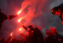 Un reportage sur des néo-nazis polonais, fans d’Adolf Hitler, choque Varsovie