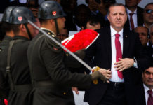 Pourquoi la Turquie veut envahir les Iles grecques ?