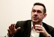 Un dirigeant juif attaqué lors d’un évènement politique