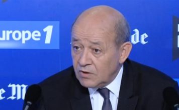 “Restez où vous vivez !” dit Le Drian