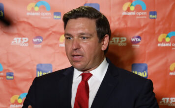 Le candidat présidentiel DeSantis : « Les relations de Biden avec Israël sont honteuses »