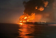 Feu en pleine mer : la « flotte de l’ombre » russe subit un coup sévère