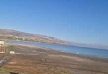 Tout le pays est noyé sous la pluie — mais le lac de Tibériade reste à l’écart : « la terre est comme dans le désert »