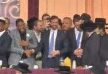 Le maire de New York Zohran Mamdani participe à une célébration juive ‘hassidique