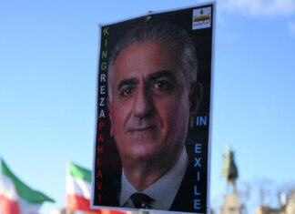 Qui est Reza Pahlavi ?