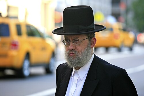 Haredi_Judaism_in_New_York_City_(5919137600)