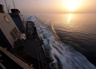 Les États-Unis ont attaqué un pétrolier soupçonné de violer le blocus contre l’Iran ; 3 marins indiens ont été tués