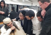 Portrait du kabbaliste rabbi Amos Guetta zatzal, assassiné dans son Beth haMidrach