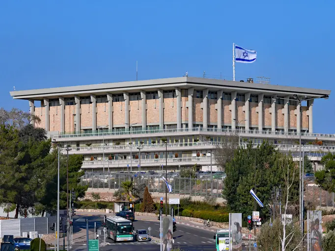 Knesseth 25