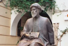 Espagne : une croix gammée taguée sur la statue de Maïmonide à Cordoue