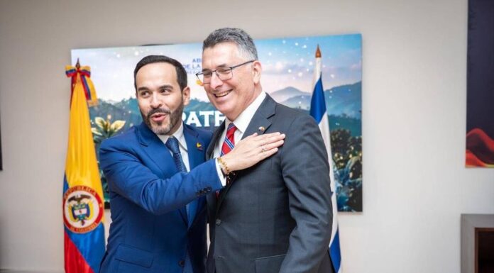 Colombie : Abelardo de la Espriella prête serment et rétablit les liens avec Israël