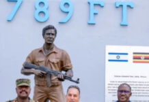 Une statue de Yoni Netanyahou inaugurée à Entebbe, 50 ans après le raid historique