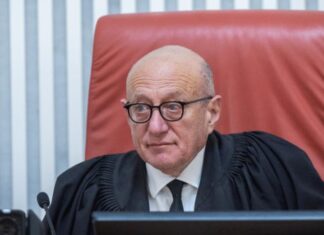 Coup dur pour l’enseignement orthodoxe : la Cour suprême gèle les transferts budgétaires approuvés