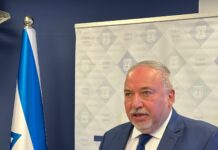 Lieberman propose une implication jordanienne dans la gestion des zones A et B ; la droite le critique vivement
