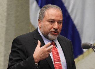 Avigdor Liberman : la droite de l’étiquette, la gauche de la coalition